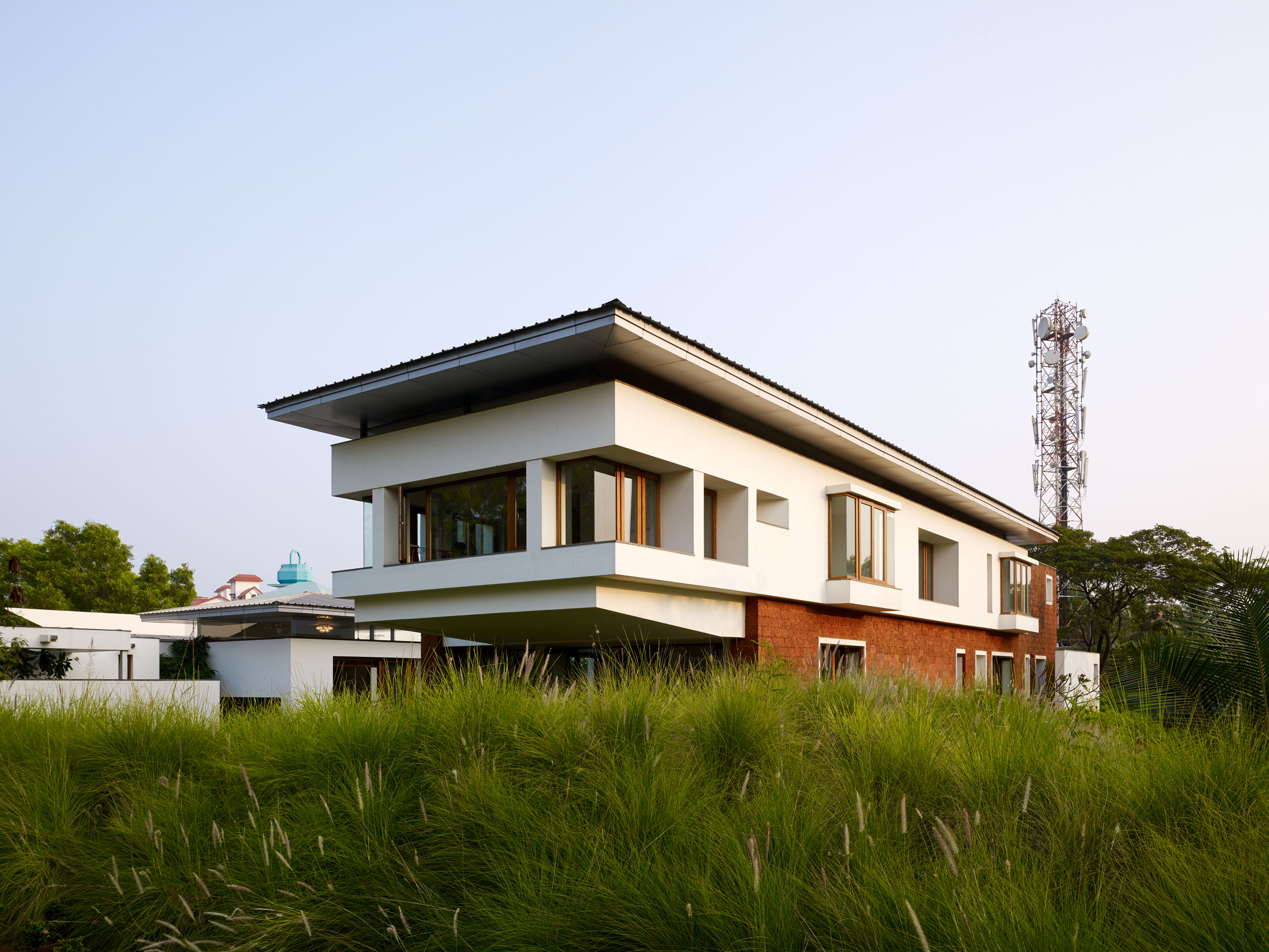 E13430 ALPA 036733 j2560